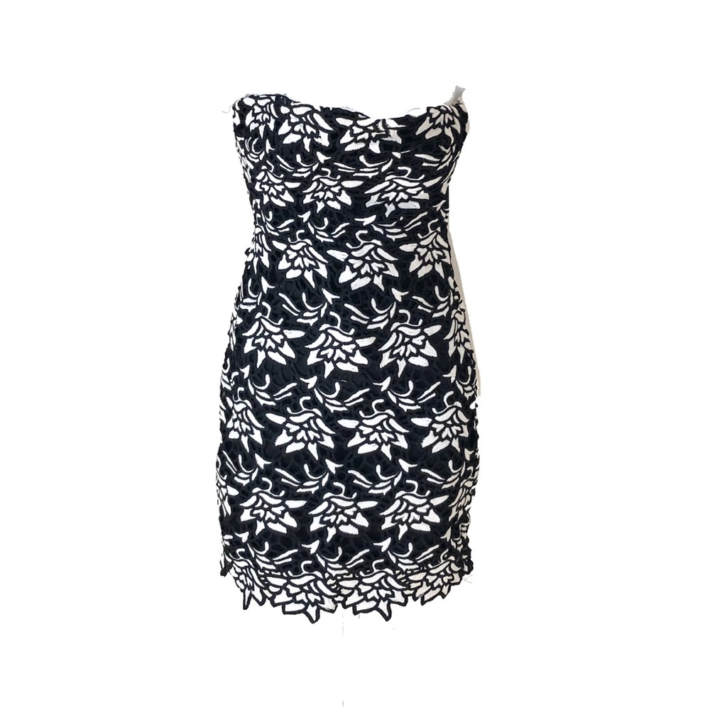LuLu’s Crocheted Floral Strapless Dress